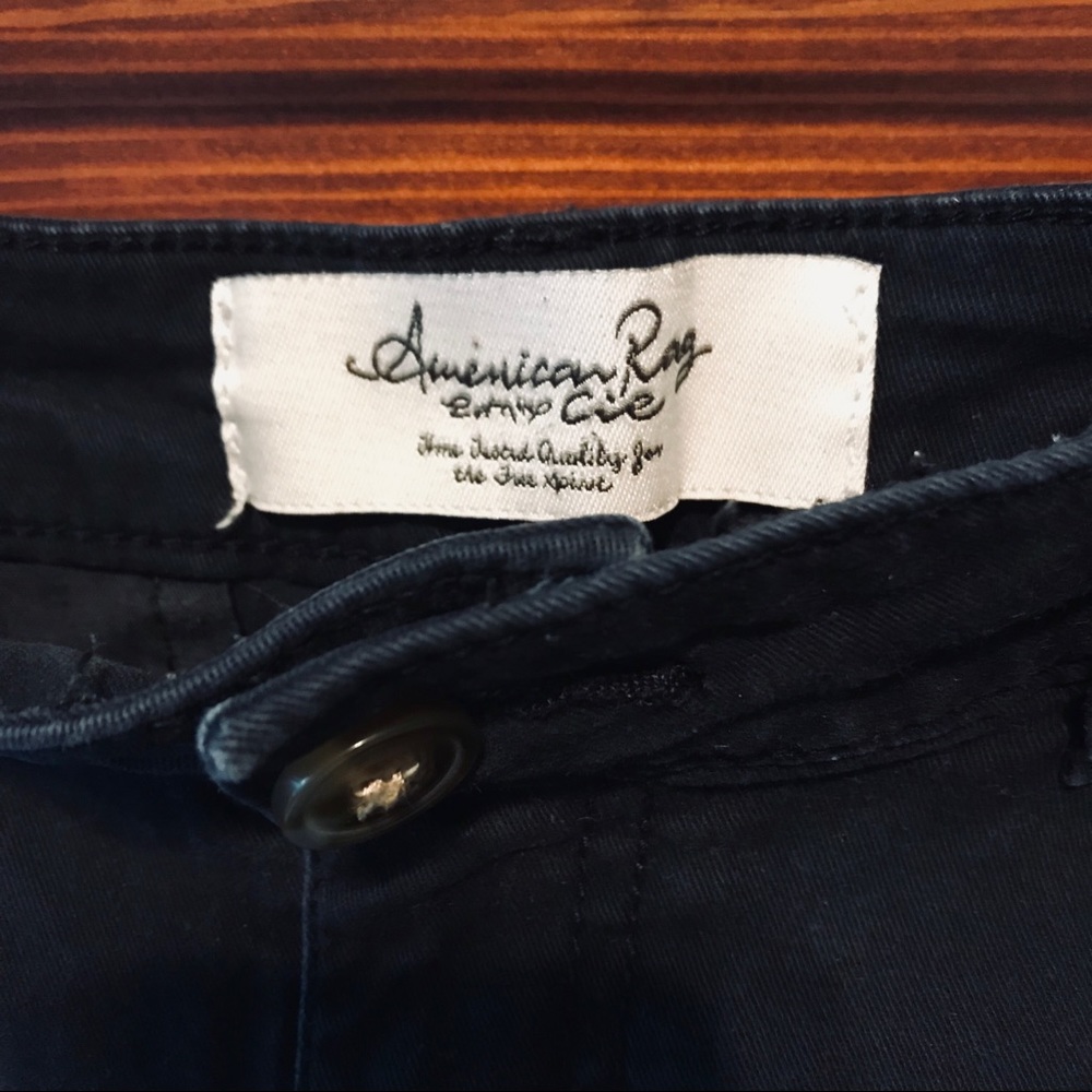 American Rag shorts - Picture 3 of 3